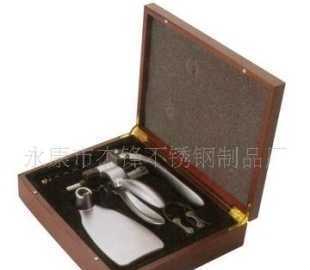 紅酒開瓶器木盒套裝 精選不銹鋼制品，品質與格調的完美融合